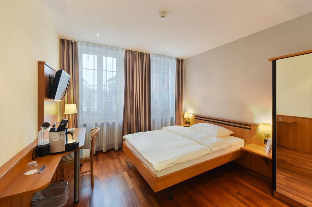 زوفينجن Apart Hotel Amadeo المظهر الخارجي الصورة