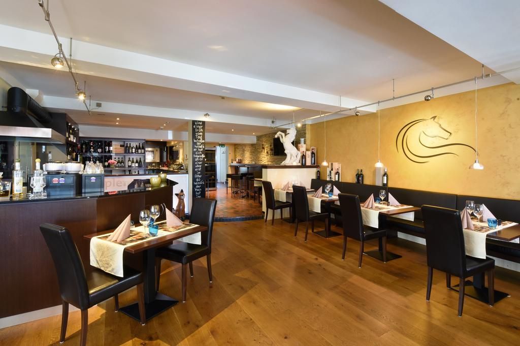 زوفينجن Apart Hotel Amadeo المظهر الخارجي الصورة