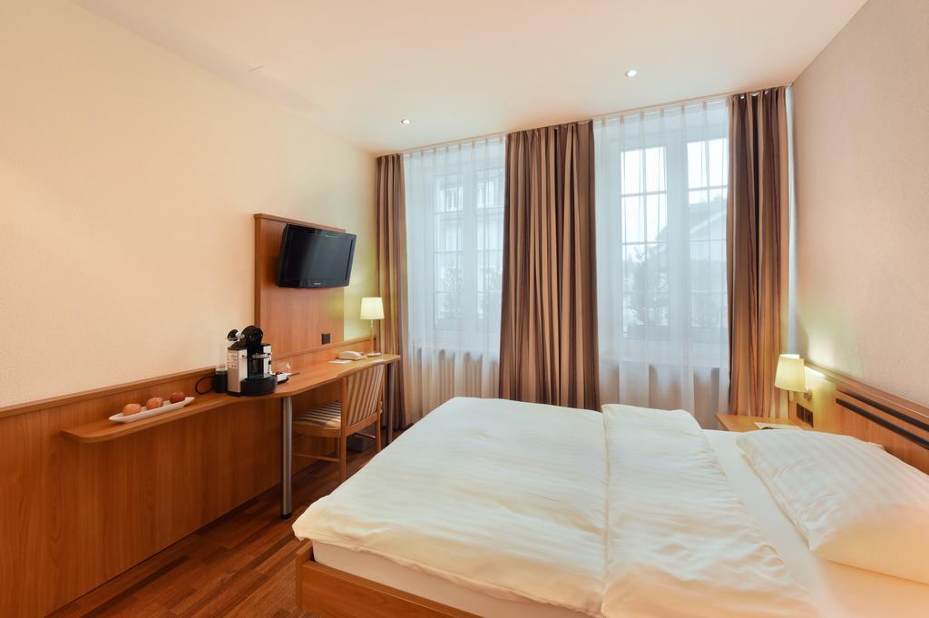 زوفينجن Apart Hotel Amadeo المظهر الخارجي الصورة