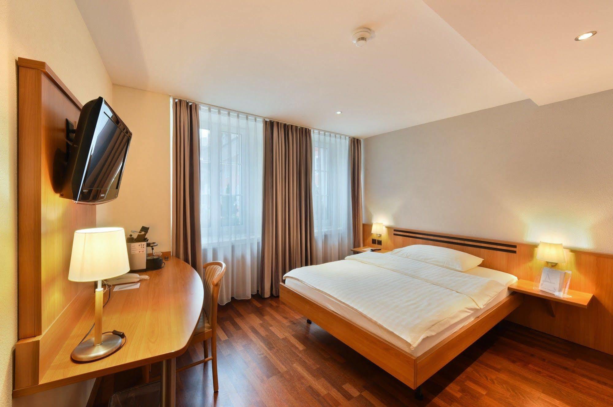 زوفينجن Apart Hotel Amadeo المظهر الخارجي الصورة