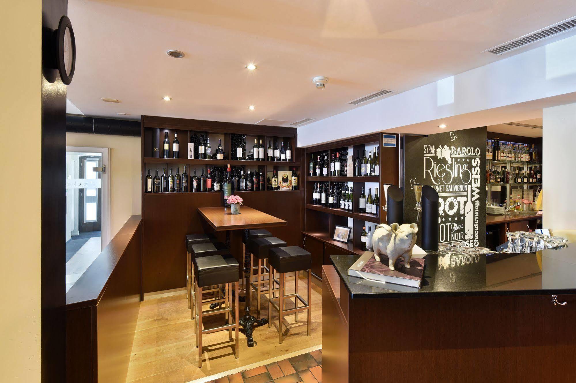 زوفينجن Apart Hotel Amadeo المظهر الخارجي الصورة